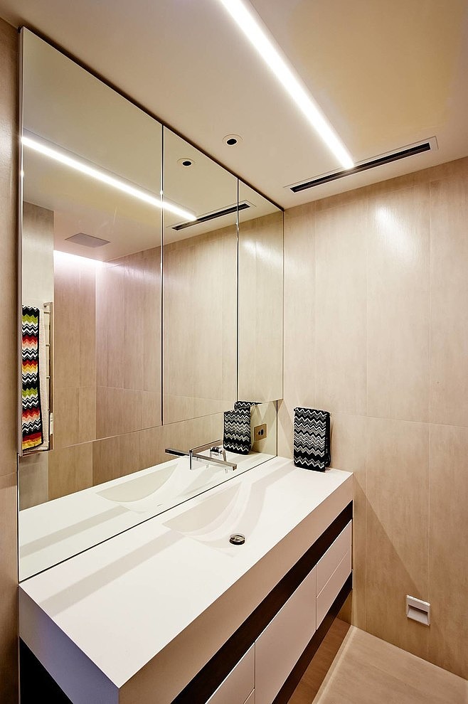 Modernist House by DSID