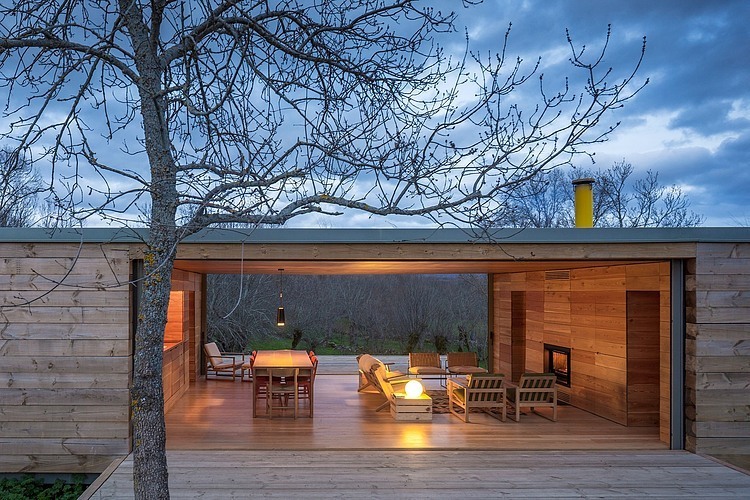 Four Seasons House by ch+qs