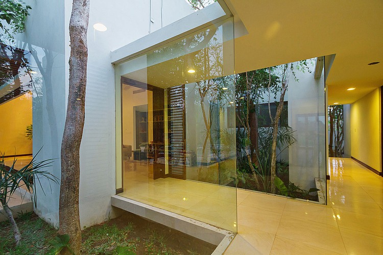 Aldea House by Seijo Peon Arquitectos y Asociados