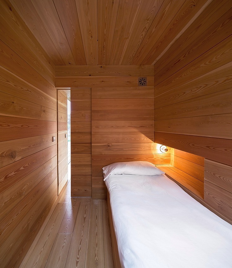 Four Seasons House by ch+qs