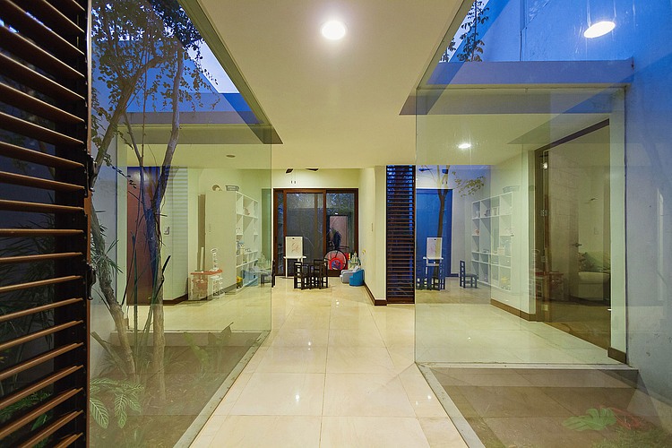 Aldea House by Seijo Peon Arquitectos y Asociados