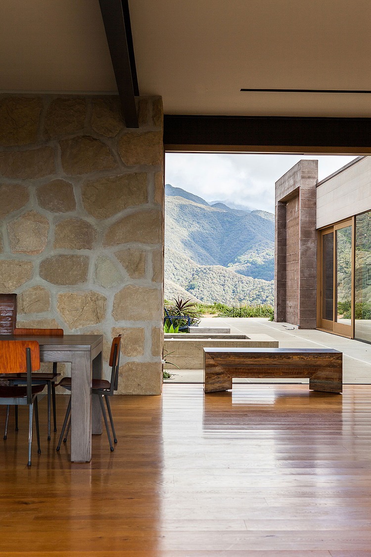 Toro Canyon Residence by Bestor Architecture