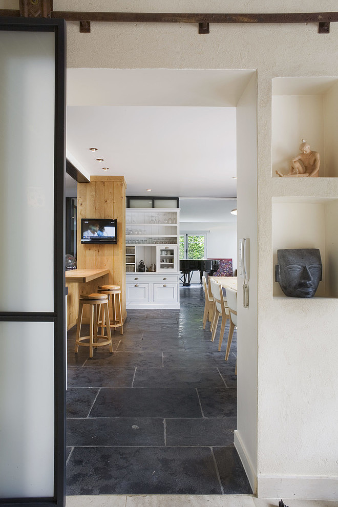 Villennes-sur-Seine Residence by Olivier Chabaud Architecte