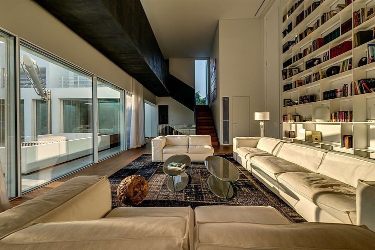 The Cubes House by Nestor Architecture
