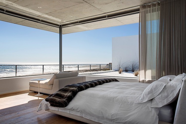 Pearl Bay Residence by Gavin Maddock Design Studio