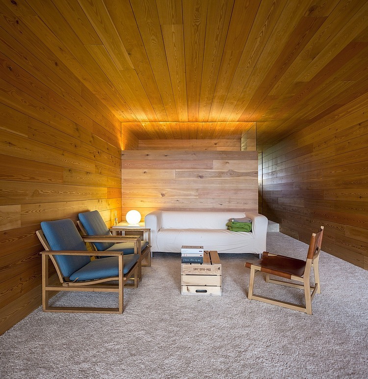 Four Seasons House by ch+qs
