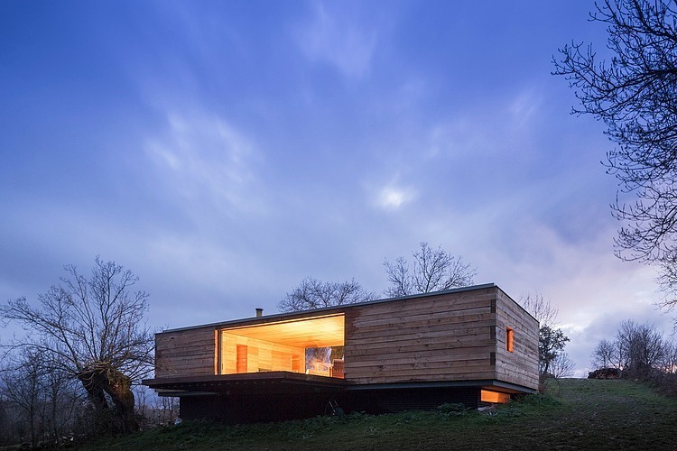 Four Seasons House by ch+qs