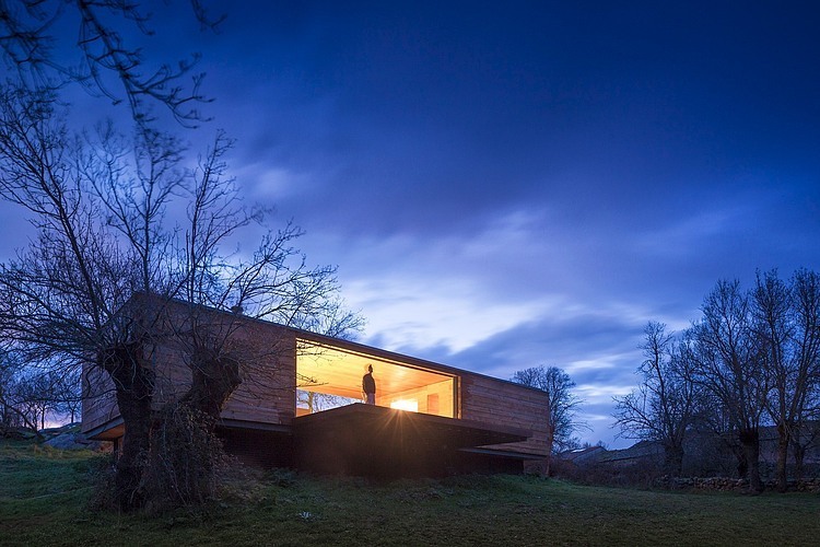 Four Seasons House by ch+qs