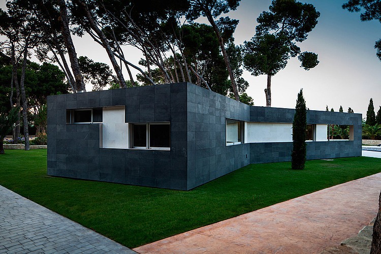 Pine Forest Pavilion by e2b arquitectos