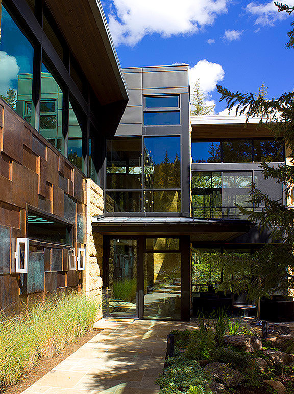 Vail River House by VAG Architects and Planners