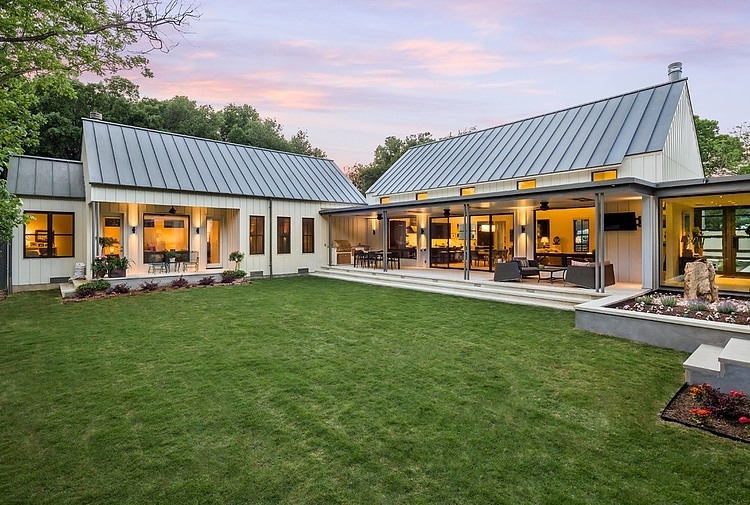 Modern Farmhouse by Olsen Studios