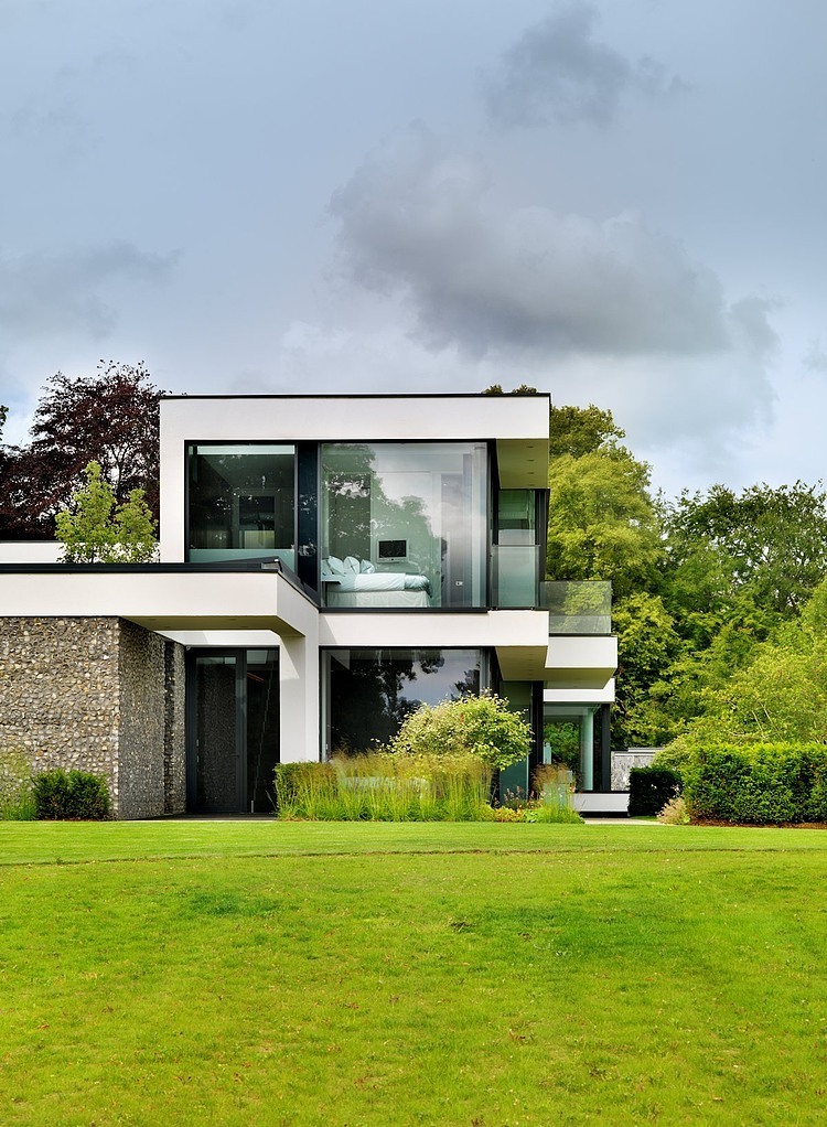 Modern Country House by Gregory Phillips Architects