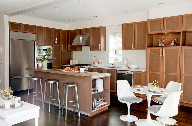 Ravenwoods Drive by The Cross Interior Design