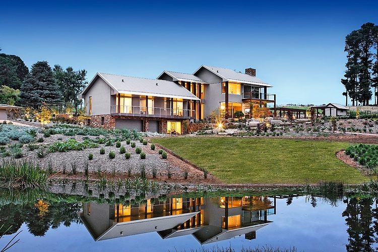 Red Hill House by Centrum Architects