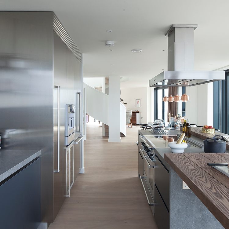 Wapping Lane Penthouse by Amos And Amos