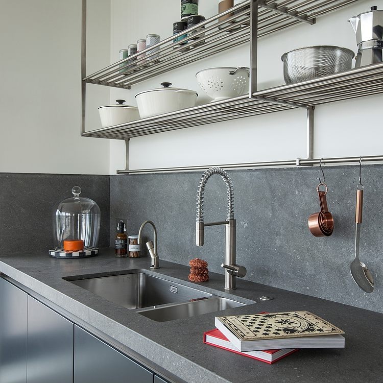 Wapping Lane Penthouse by Amos And Amos