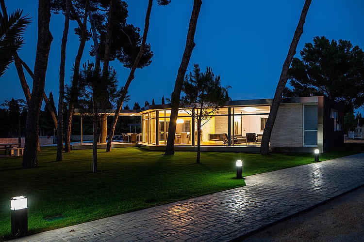 Pine Forest Pavilion by e2b arquitectos