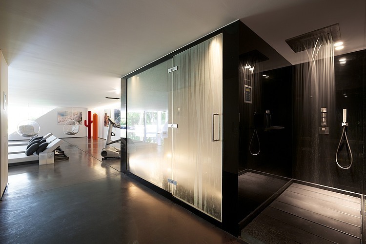 Genets Home by Laurence Sonck