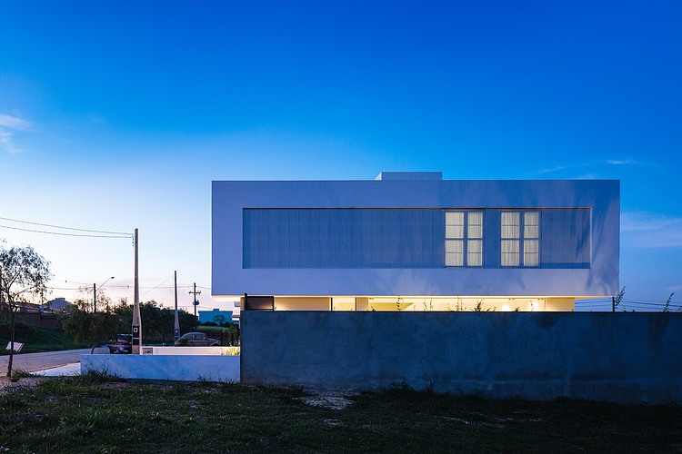 Sorocaba House by Estudio BRA Arquitetura
