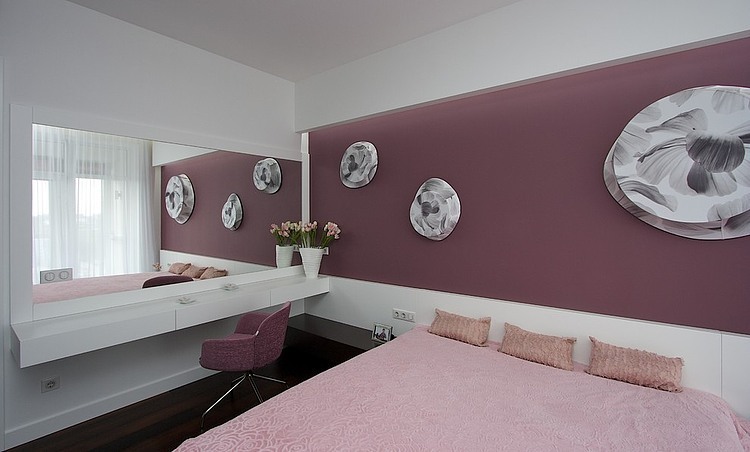 Dnipropetrovsk Apartment by Svoya Studio