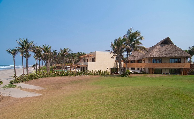 Casa Marina by Quintanilla Arquitectos