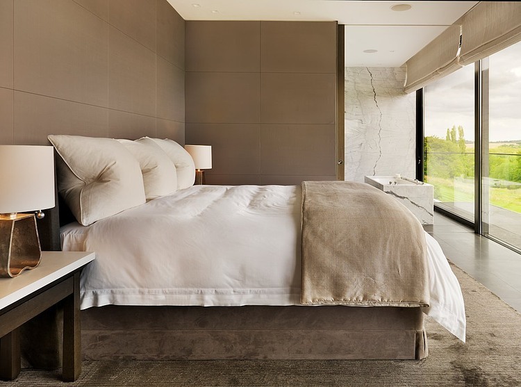 Modern Country House by Gregory Phillips Architects
