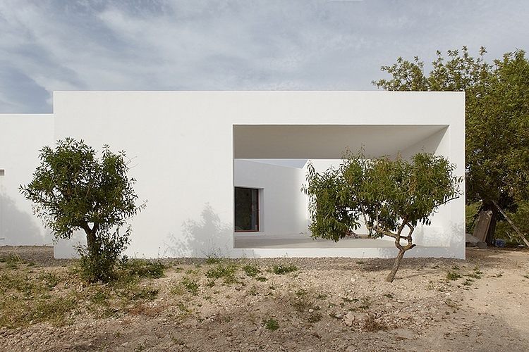 House in Ibiza by Roberto Ercilla Arquitectura