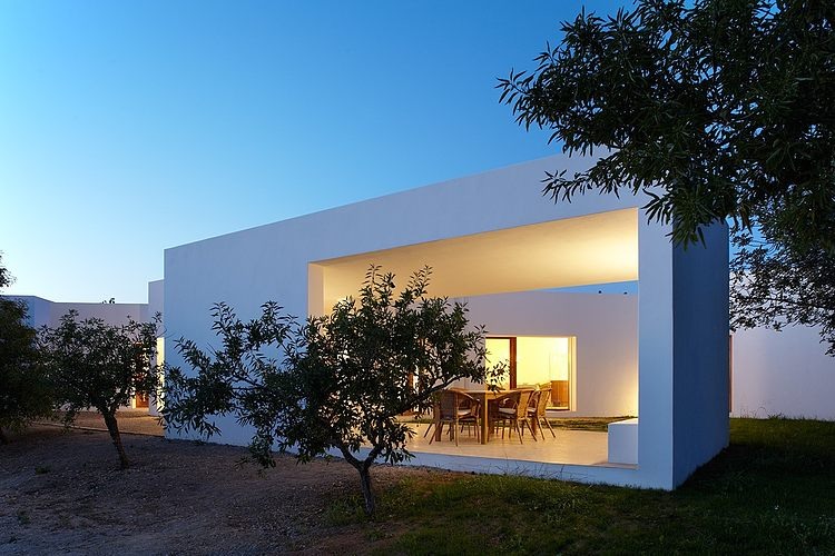 House in Ibiza by Roberto Ercilla Arquitectura