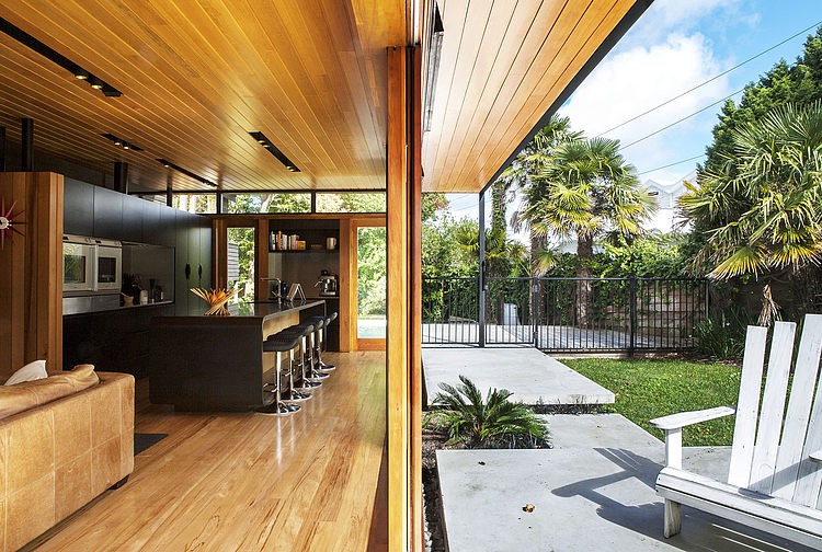 Marine Parade by Dorrington Atcheson Architect
