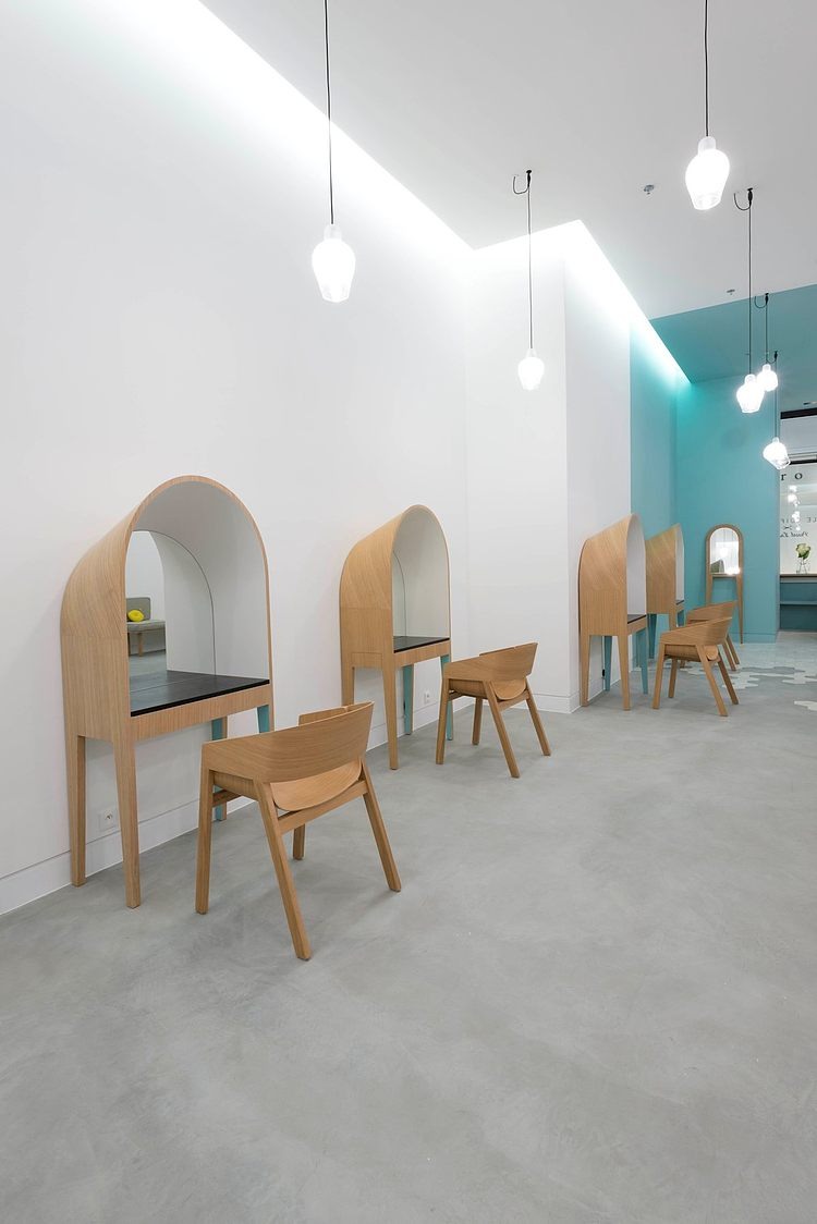 Le Coiffeur by Margaux Keller and Bertrand Guillon