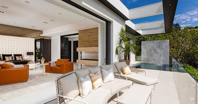 House in Beverly Hills by Ferrugio Design + Associates