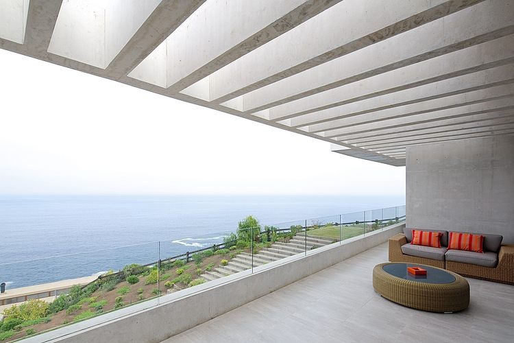 Mo House by Gonzalo Mardones Arquitecto