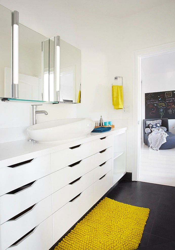 Walker Apartment by Dupuis Design