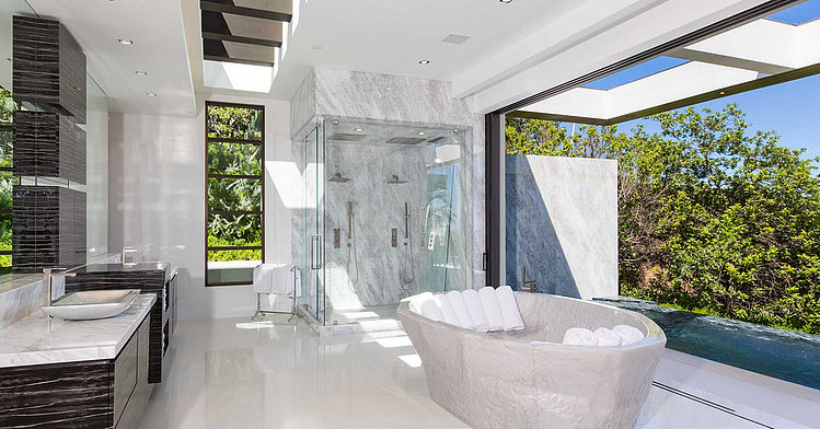 House in Beverly Hills by Ferrugio Design + Associates