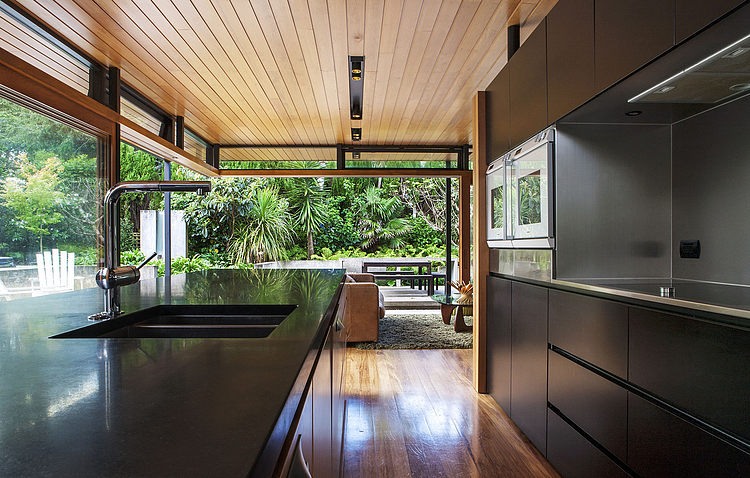 Marine Parade by Dorrington Atcheson Architect