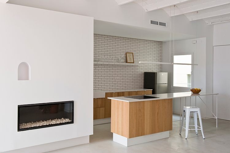 Rocha Apartment by CaSA