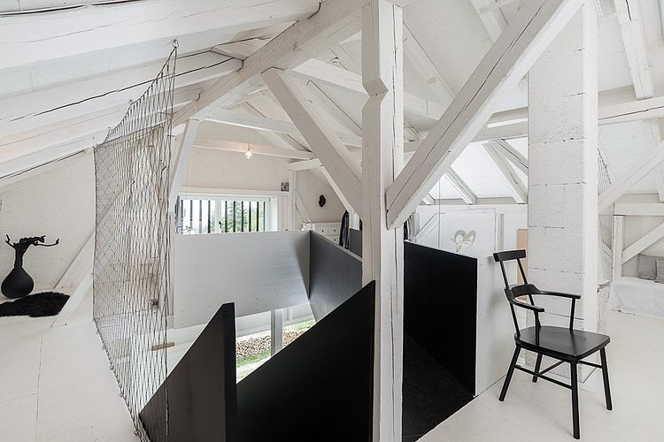 Boooox Heritage Barn by Oooox