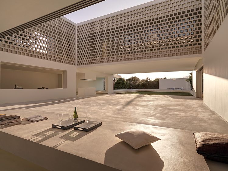 House over a Garden by Gus Wüstemann Architects