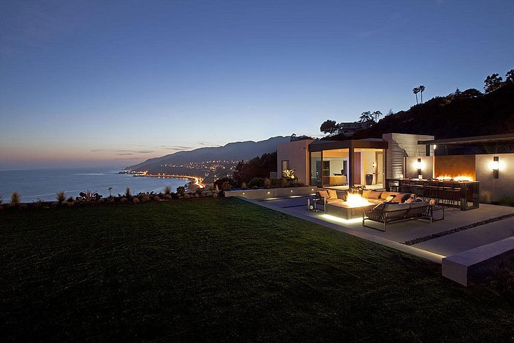 Revello Residence by Shubin + Donaldson Architects