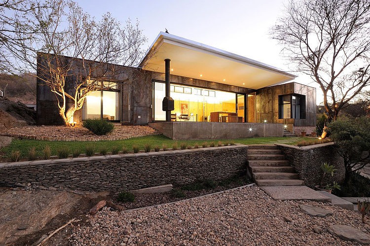 House in Namibia by Wasserfall Munting Architects