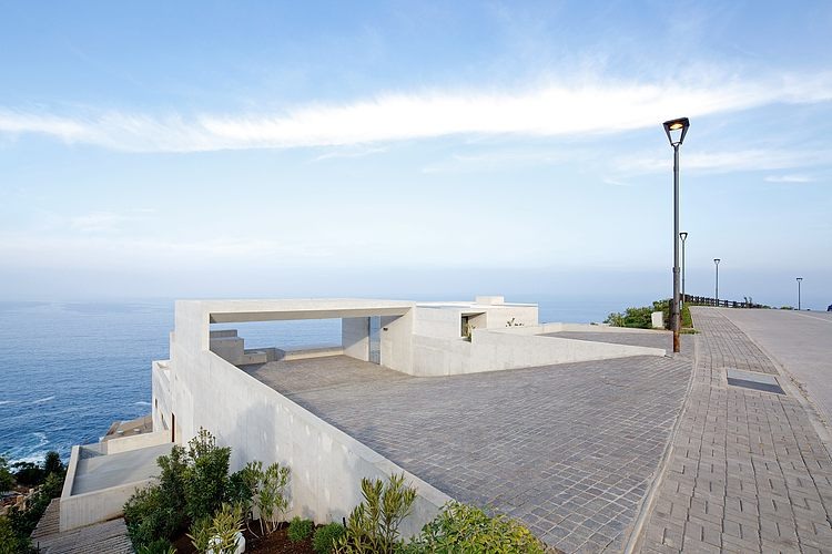 Mo House by Gonzalo Mardones Arquitecto