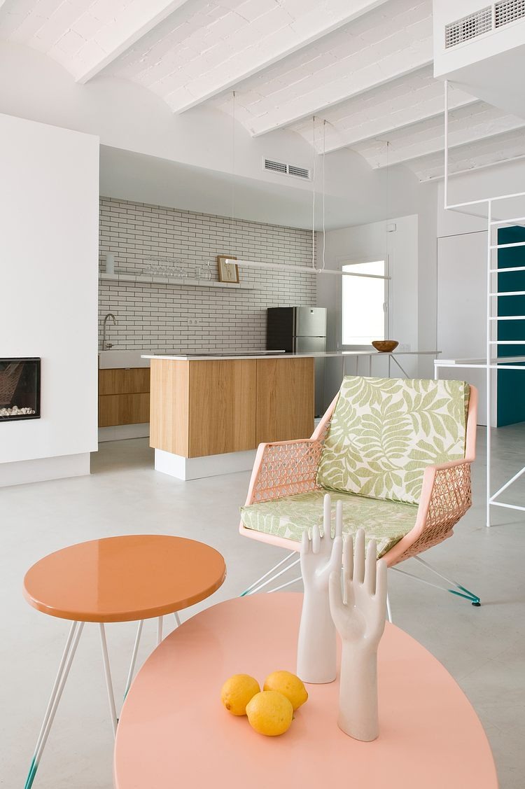 Rocha Apartment by CaSA