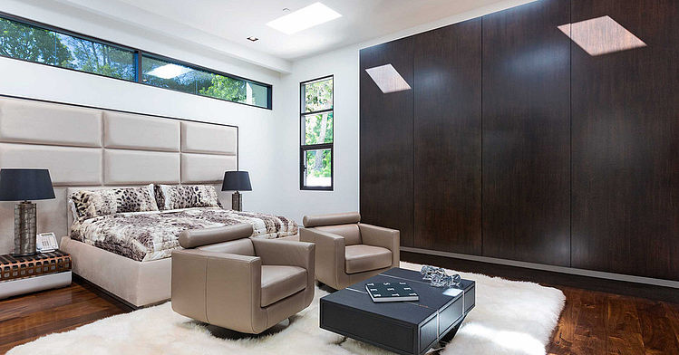 House in Beverly Hills by Ferrugio Design + Associates