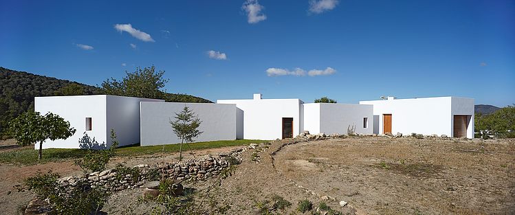 House in Ibiza by Roberto Ercilla Arquitectura