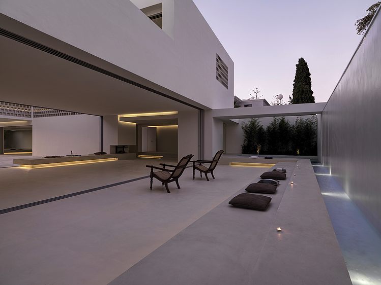 House over a Garden by Gus Wüstemann Architects