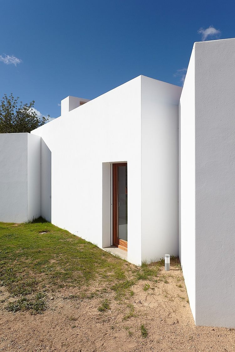 House in Ibiza by Roberto Ercilla Arquitectura