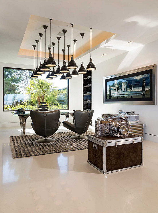 House in Beverly Hills by Ferrugio Design + Associates