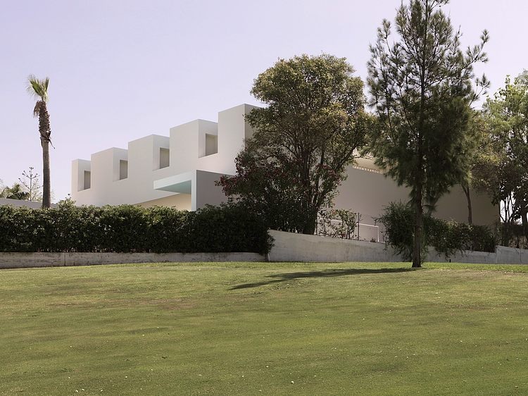 House over a Garden by Gus Wüstemann Architects