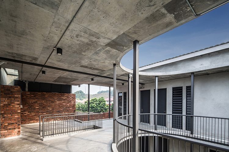 Vermani House by EJ Architects