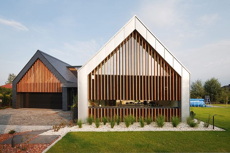 Two Barns House by RS+